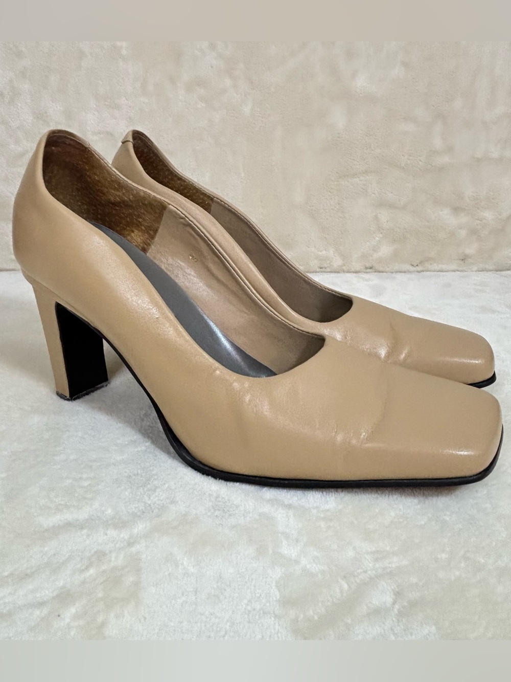 Vintage Pesaro Classic Square-Toe Block Heel Nude Pumps Size 8